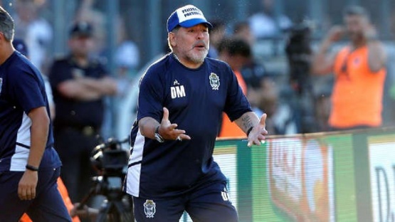 Diego Maradona: denunciado por pedofilia